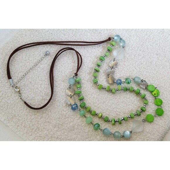 C1946 Boho Green Glass & Shell Beaded Necklace Leather Cord 30-34 in - Picture 5 of 8